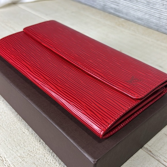 Louis Vuitton Epi Red Long Wallet ✅COA Included - Picture 2 of 16